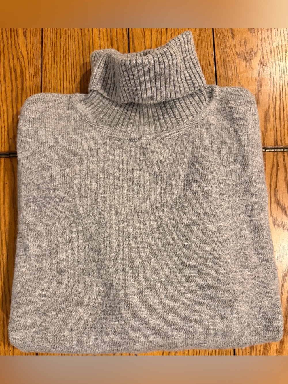 L.L.Bean men’s Turtle Neck Wool blend Sweater, heather grey color, large/reg